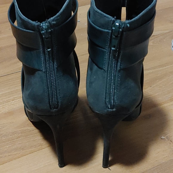 Shoedazzle dark forest green booties - Picture 8 of 8